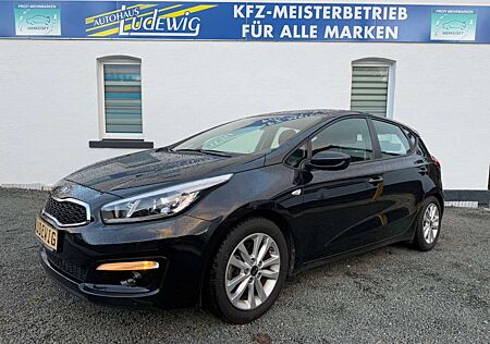 Kia Cee'd Ceed / 1.4 Tüv neu*8-fach Bereift*Lenkradheizung*