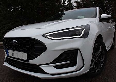 Ford Focus ST-LINE X Automatik B&O Matrix-LED Pano HUD