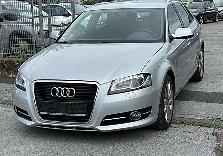 Audi A3 1.4 TFSI Ambition*XENON*EINPARKHILFE*SCHECKHEFT*