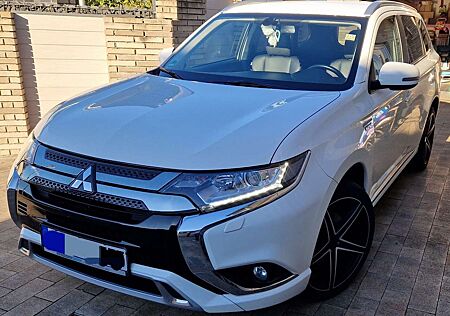 Mitsubishi Outlander 2.4 4WD Plug-In Hybrid Spirit