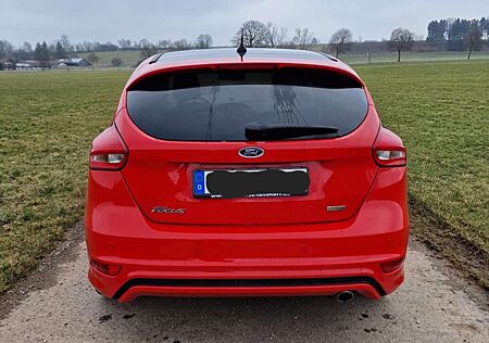 Ford Focus +1.5+EcoBoost+Start-Stopp-System+ST-Line