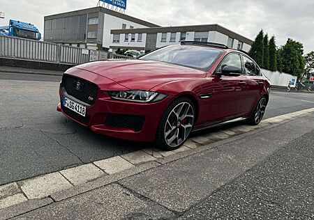 Jaguar XE S 340PS /SHTZ/SCHIEBEDACH/SCHECKGEFT/HU/ Uvm.