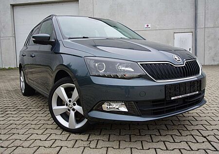 Skoda Fabia Combi 1.0TSI Navi/MirrorLi SHZ PDC 1.Hand