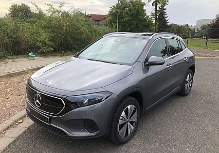 Mercedes-Benz EQA 250 Progressive AHK Pano KEYLESS Ambiente LED