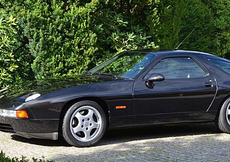 Porsche 928 928 GTS - Deutsche EA- Schalter- Motor Revidiert - Liebhaberfzg.  -von Privat