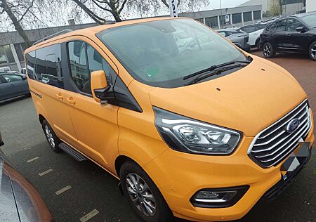 Ford Tourneo Custom Plug-in Hybrid L1H1 PHEV Titanium