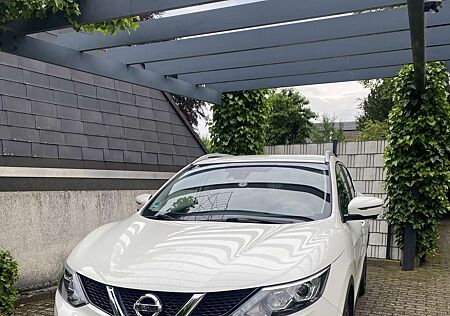 Nissan Qashqai 1.6 dCi Xtronic N-Connecta