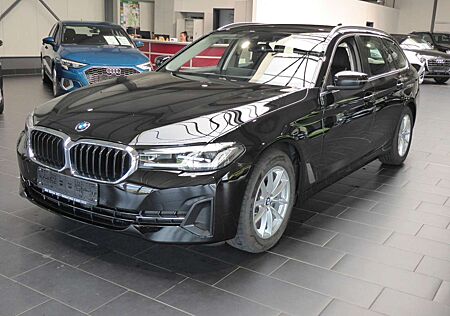 BMW 520 d Touring Navi LED AHK Standhzg 8-fach