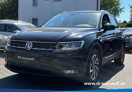 VW Tiguan Volkswagen 2.0 TDI Navi,AHK,DSG,PDC,SHZ,Bi-Xenon