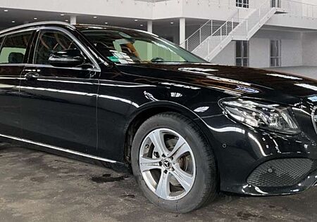 Mercedes-Benz E 200 T Avantgarde Widescreen Multibeam Kamera