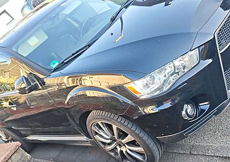 Mitsubishi Outlander 2.4 4WD Intense