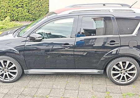 Mitsubishi Outlander 2.4 4WD Intense