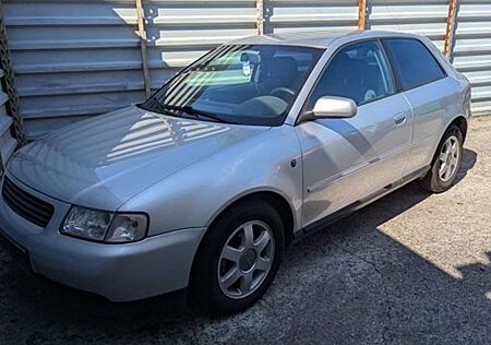 Audi A3 *1.6 Ambition*Alufelgen*Klima*
