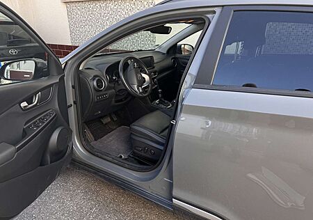 Hyundai Kona Premium 2WD