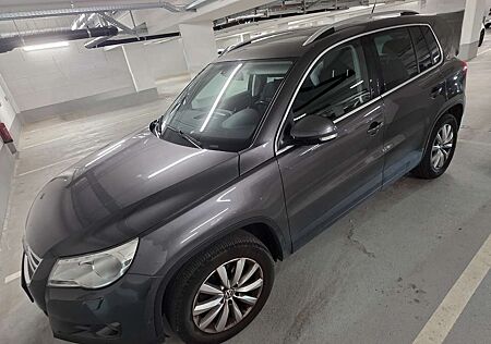 VW Tiguan Volkswagen Team