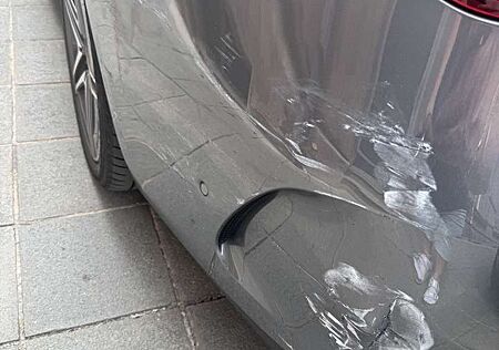 Mercedes-Benz C 220 d 9G-TRONIC AMG Line