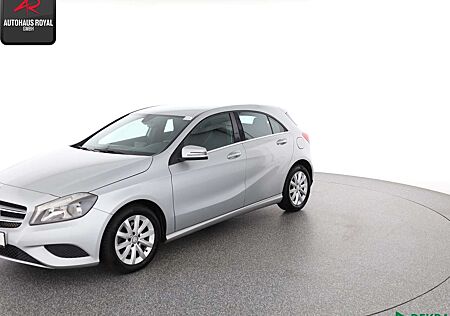 Mercedes-Benz A 180 STYLE SPORTSITZE,METALLIC,SCHECKHEFT,NAVI