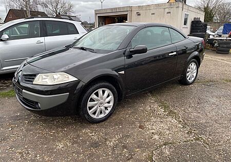 Renault Megane II Coupe / Cabrio Dynamique gepflegt