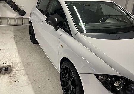 Seat Leon 2.0 T FSI DSG FR HCP Perfomance 260Ps