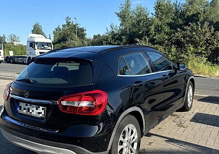 Mercedes-Benz GLA 200 *STYLE*KAMERA*APPLE CARPLAY*