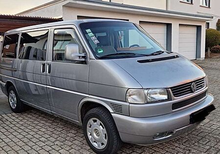VW T4 Multivan Volkswagen Multivan T4 TDI 7DC UY2