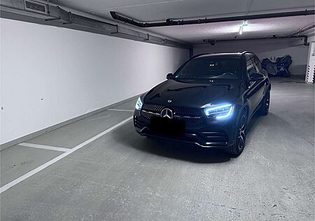 Mercedes-Benz GLC 220 d 4Matic 9G-TRONIC AMG Line Plus+Pano+LED