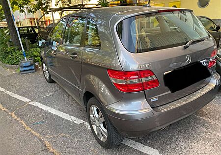 Mercedes-Benz B 180 NGT BlueEFFICIENCY Autotronic