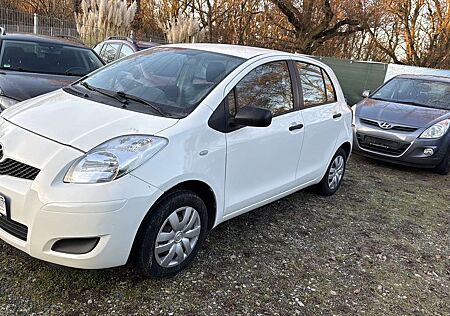 Toyota Yaris Basis Neue Tüv