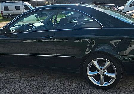 Mercedes-Benz CLK 200 ELEGANCE**Automatik**