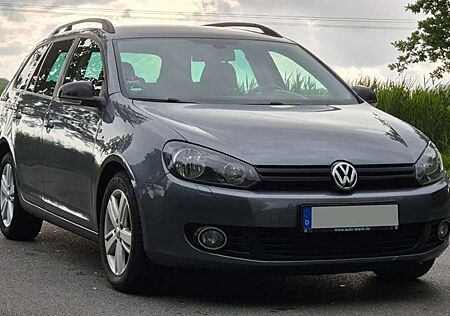 VW Golf Variant Volkswagen 1.2 "Match" mit DSG, Tempomat, Sitzheizung, PDC