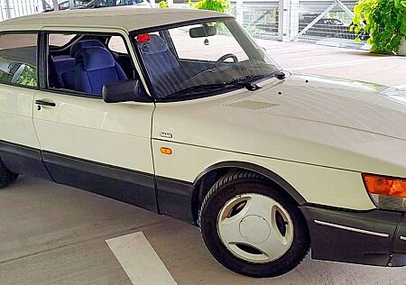 Saab 900 900 i 16