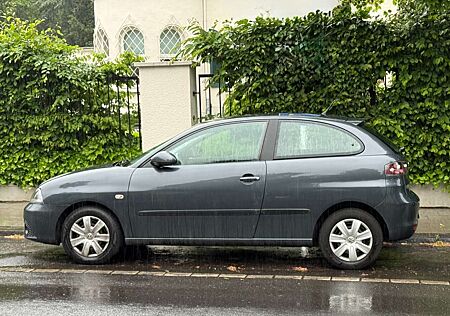 Seat Ibiza 1.4 & 16V , 86PS = 63KW als SportEdition