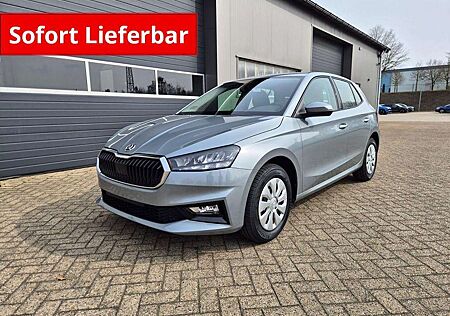 Skoda Fabia 1.0 TSI 95PS Selection 5-türig Rückf.Kamera Parkse