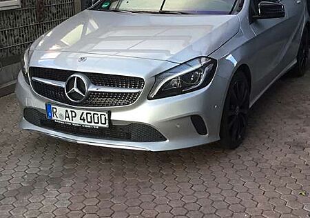 Mercedes-Benz A 200 7G-DCT Urban