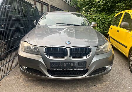 BMW 320d 320 Navi Automatik Klimaa Standheizung Alufelgen