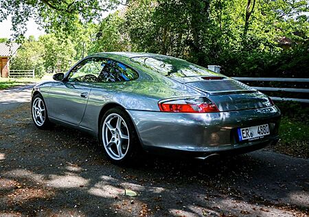 Porsche 996 911 Carrera