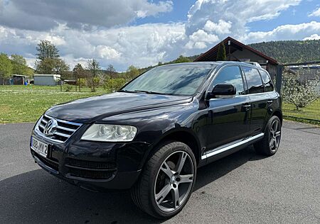 VW Touareg Volkswagen V8 LPG KeylessGo*Navi*Leder*Xenon*22Zoll*BRC Gas*
