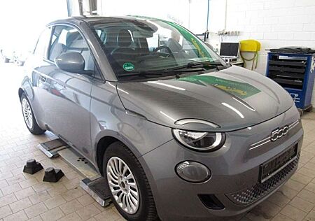 Fiat 500E 320 Km Reichweite Navi - Allwetter