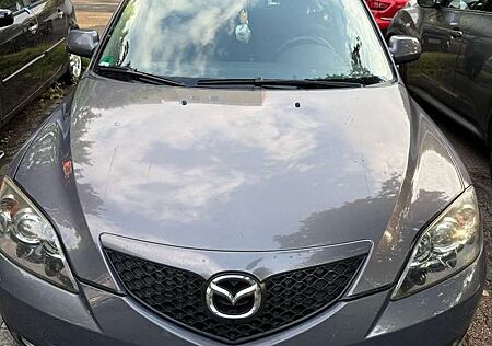 Mazda 3 – TÜV bis 07/2027 - Kein Rost - Rückka