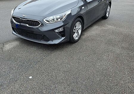 Kia Cee'd Ceed / 1.4 T-GDI OPF Platinum Edition