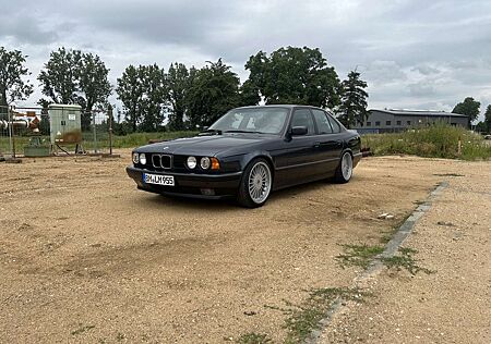 BMW 520i 520 24V 6 Zylinder 8fach Bereift vieles neu