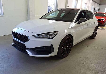Cupra Leon 2.0TSi VZ BLACK/19Z./ACC/PANO/BEATS/KAMERA