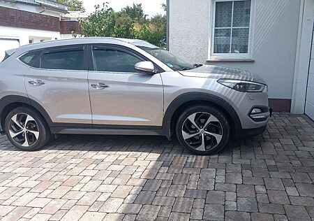 Hyundai Tucson 2.0 CRDi 4WD Automatik Premium