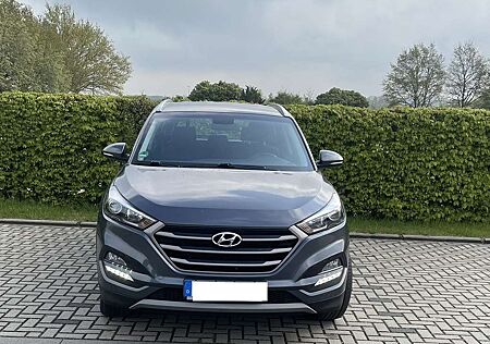 Hyundai Tucson blue 1.6 GDi 2WD Navi