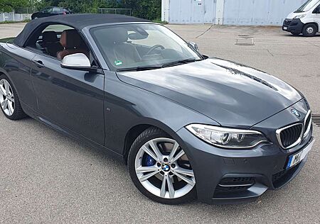 BMW 235 2er Cabrio M235i xDrive Cabrio Sport-Aut.