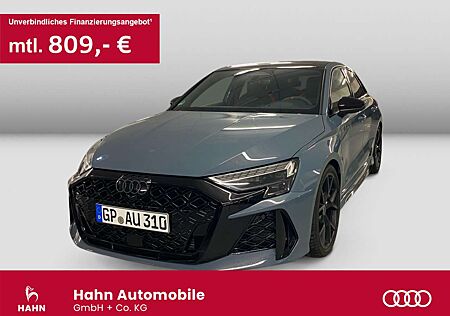 Audi RS3 TFSI qu Matrix Pano Vmax Keramik