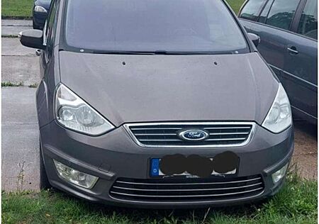 Ford Galaxy 2.2 TDCi DPF Titanium
