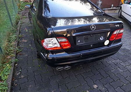 Mercedes-Benz 320 CE