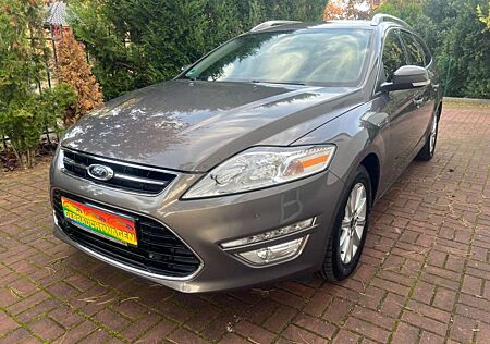 Ford Mondeo Turnier 2,0 Titanium Neuwertig