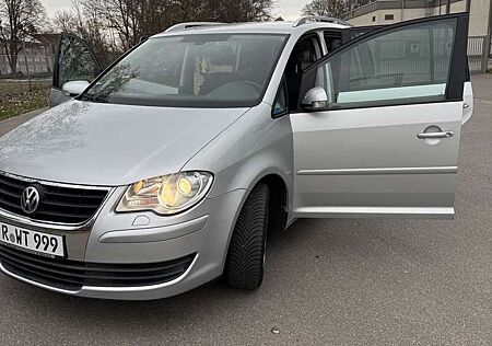 VW Touran Volkswagen United